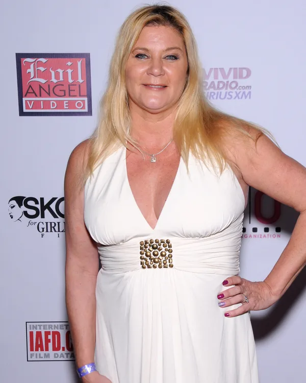 Retrato de Ginger Lynn, fotografiada por Toglenn