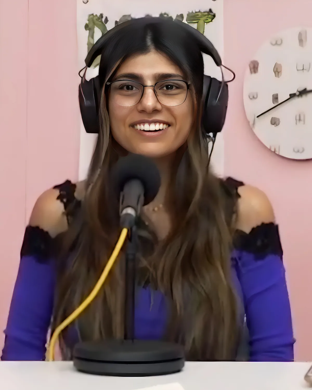 Retrato de Mia Khalifa (2019), fotografiada por Hey B*tch! Highlights